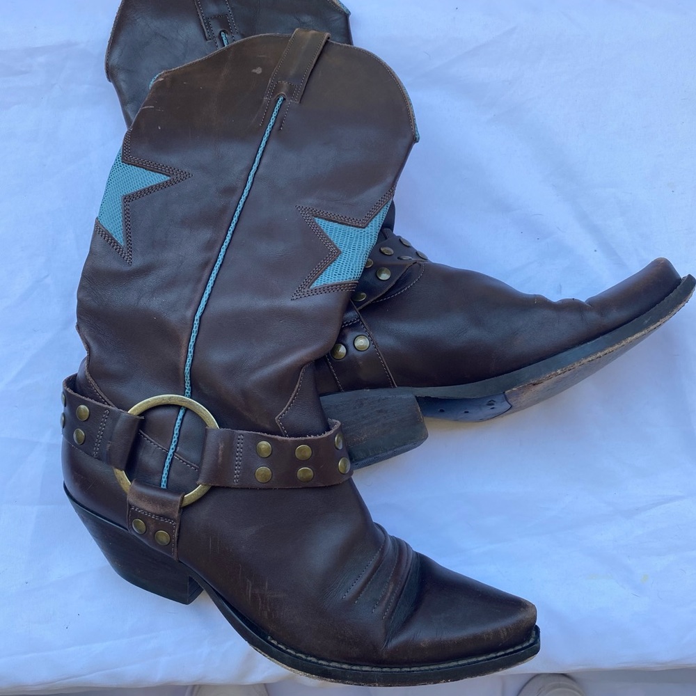 SOLD vintage Brown Cowboy Boots - Picture 3 of 9